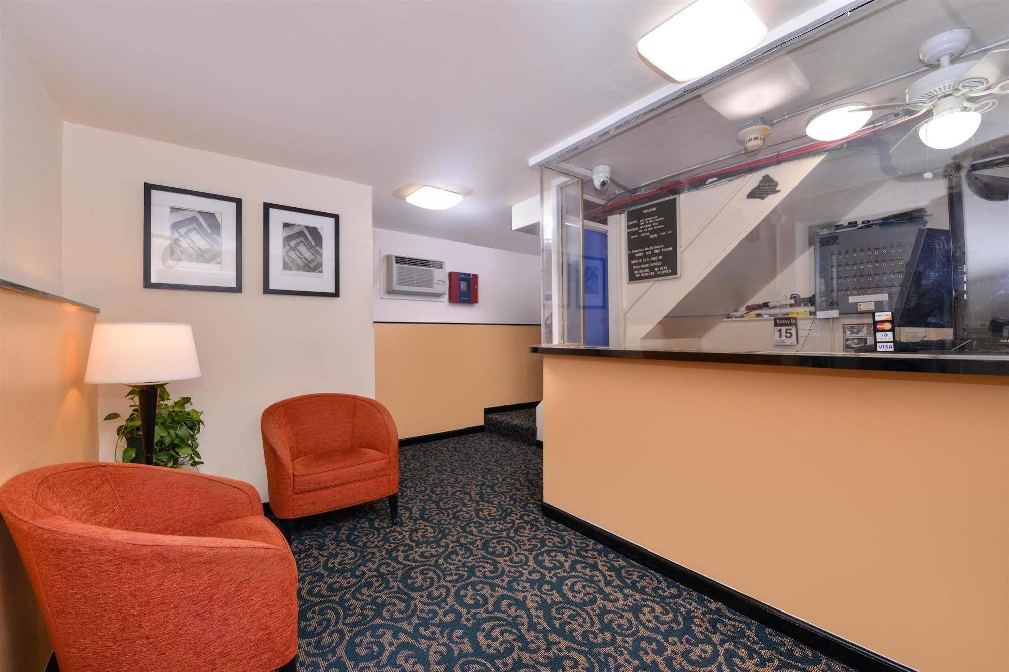 Media Inn & Suites Eksteriør bilde